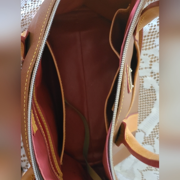 Handbag - Picture 3 of 3